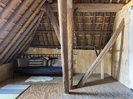 Rustic Farmhouse Retreat in Groet