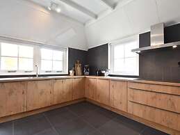 Rustic Farmhouse Retreat in Groet