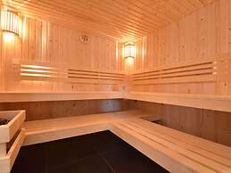 Rustic Farmhouse Retreat in Groet