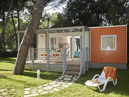Belvilla by OYO Baia Domizia Villaggio Camping I3