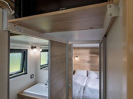 Fully Furnished Tiny House near Beach