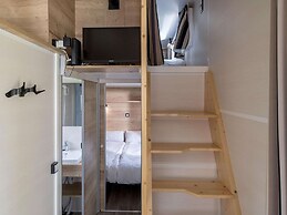 Fully Furnished Tiny House near Beach