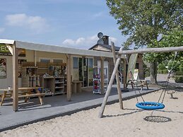 Fully Furnished Tiny House near Beach