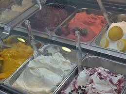 Residence Apartment Near the Beach