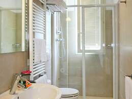 Residence Apartment Near the Beach