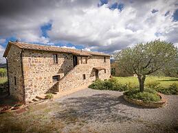 Belvilla by OYO Podere Uliveto