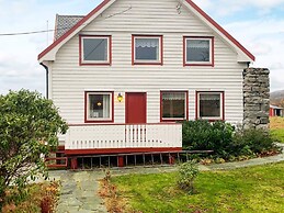 10 Person Holiday Home in Brekke