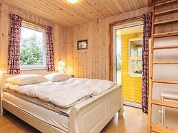 Tranquil Nature Escape-by Traum