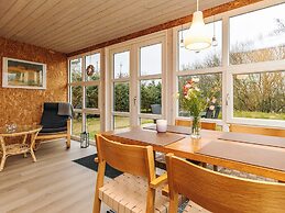 Tranquil Nature Escape-by Traum