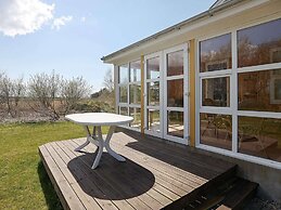 Tranquil Nature Escape-by Traum