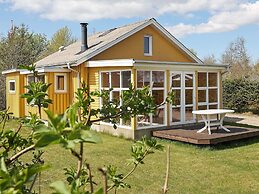 Tranquil Nature Escape-by Traum