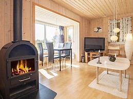 Tranquil Nature Escape-by Traum