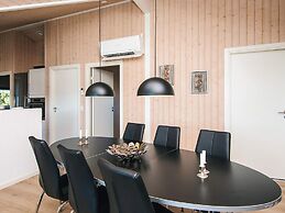 Holiday Home in Henne