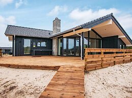 Holiday Home in Henne
