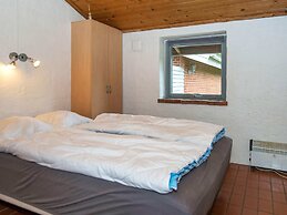 Tranquil Retreat in Hejlsminde-by Traum