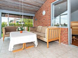 Tranquil Retreat in Hejlsminde-by Traum