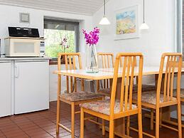 Tranquil Retreat in Hejlsminde-by Traum