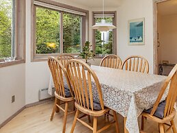 Beachside Serenity-by Traum