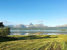 6 Person Holiday Home in Storsteinnes