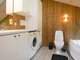 6 Person Holiday Home in Vaeggerlose