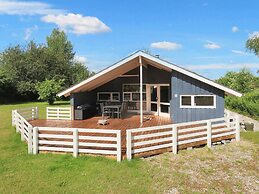 6 Person Holiday Home in Vaeggerlose