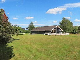 6 Person Holiday Home in Vaeggerlose