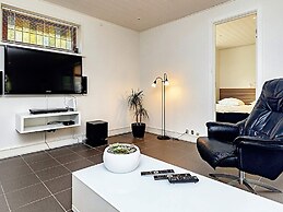 Spacious Retreat in Marielyst-by Traum