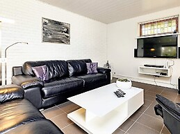 Spacious Retreat in Marielyst-by Traum