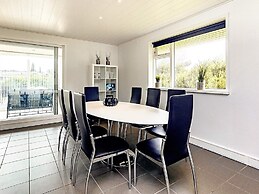 Spacious Retreat in Marielyst-by Traum