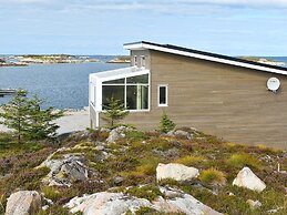 6 Person Holiday Home in Dyrvik