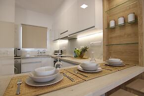 Phaedrus Living: Seaside Luxury Flat Limnaria 153
