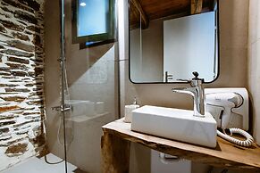 Ellafos Traditional Living