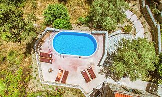 Ellafos Traditional Living