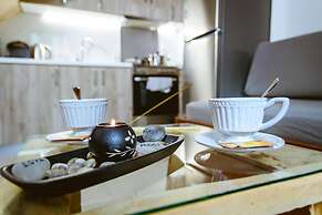 Ellafos Traditional Living