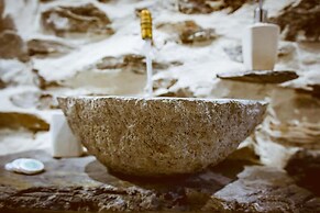 Ellafos Traditional Living