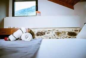 Ellafos Traditional Living