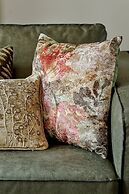 Holiday Home in Baarlo With Hot Tub