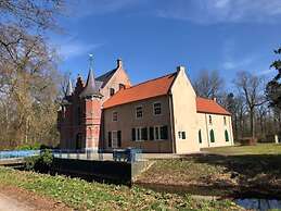Holiday Home Near the Efteling With Garden