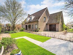 Holiday Home Near the Efteling With Garden