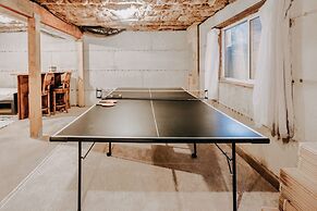 02gs - Hot Tub - Wifi - D/w - W/d - Sleeps 8 2 Bedroom Home by RedAwni