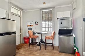 Bywater Home, Parking and Pet Friendly Retreat by RedAwning