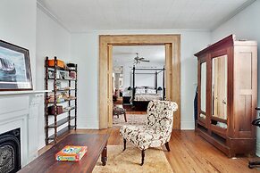 Bywater Home, Parking and Pet Friendly Retreat by RedAwning