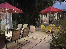 Bywater Home, Parking and Pet Friendly Retreat by RedAwning