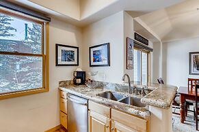 Premiere 2br Townhome - Shuttle To Slopes. Kids Ski Free! 2 Bedroom Co