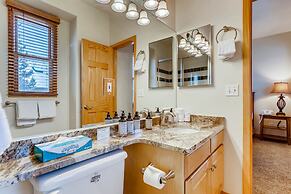 Premiere 2br Townhome - Shuttle To Slopes. Kids Ski Free! 2 Bedroom Co