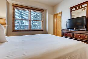 Premiere 2br Townhome - Shuttle To Slopes. Kids Ski Free! 2 Bedroom Co