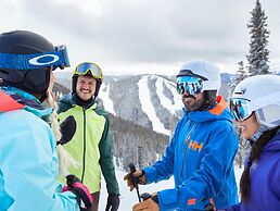 Premiere 2br Townhome - Shuttle To Slopes. Kids Ski Free! 2 Bedroom Co