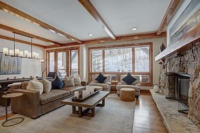 Modern Mountain Getaway-luxury 3 Bedroom Ski-in Ski-out Condo by Redaw