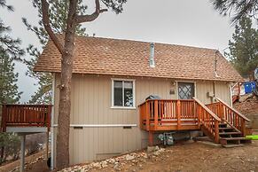 Maple Hill Lodge 2 Bedroom Home by Redawning