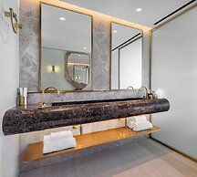 Isla Brown Corinthia Resort & Spa, Curio Collection Hilton